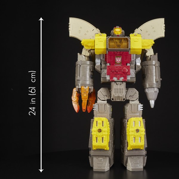 Omega Supreme Transformers Siege Titan Class High Res Stock Photos 10 (10 of 13)